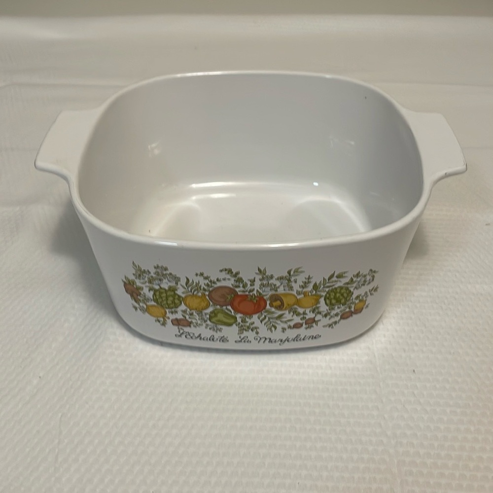 Vintage Corning Ware  Spice of Life 3 Quart Dish.